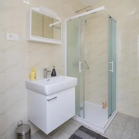Vega7 Apartman *